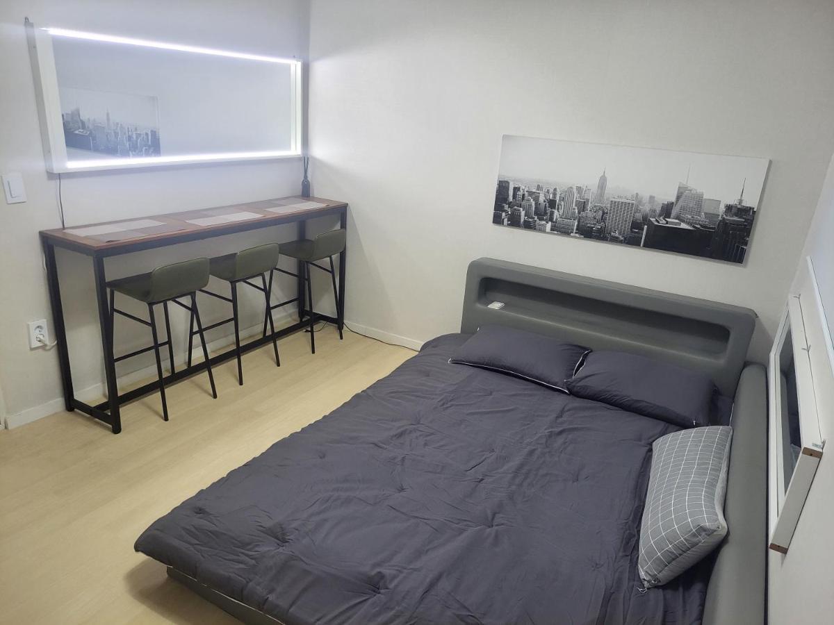 Newly Renovated 2 Bedroom Apartment #7 Seoul Exterior foto