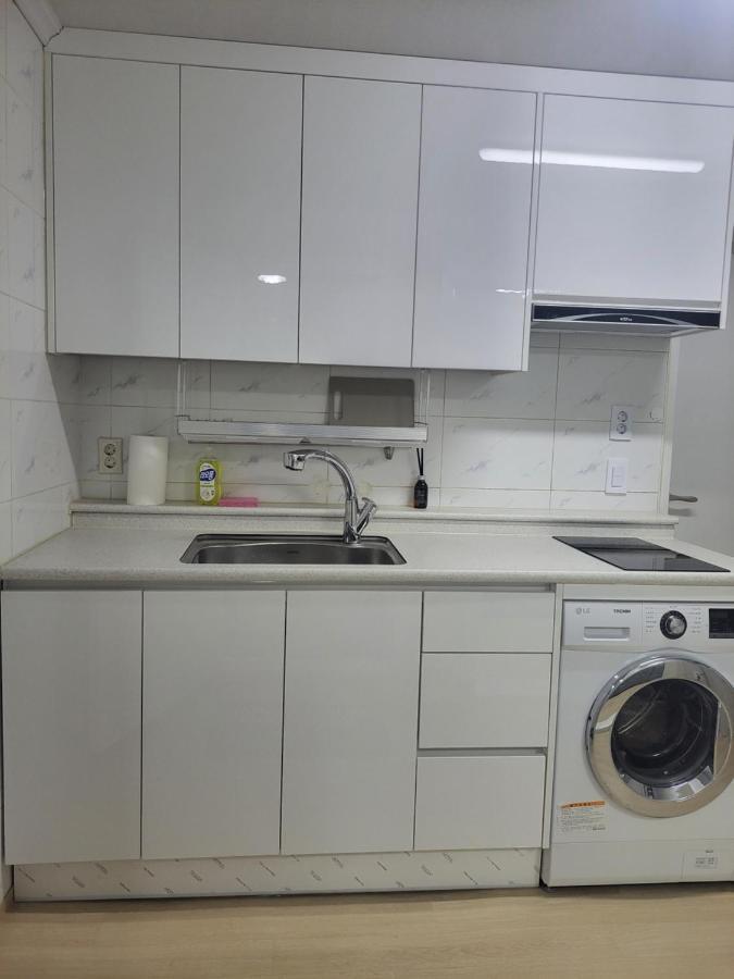 Newly Renovated 2 Bedroom Apartment #7 Seoul Exterior foto
